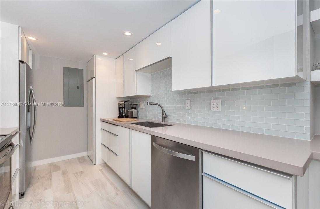 Small Image of 2451 BRICKELL AVE #3E, Miami Number 10