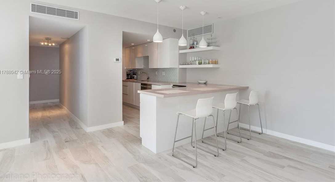 Small Image of 2451 BRICKELL AVE #3E, Miami Number 11