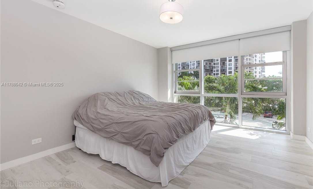 Small Image of 2451 BRICKELL AVE #3E, Miami Number 17