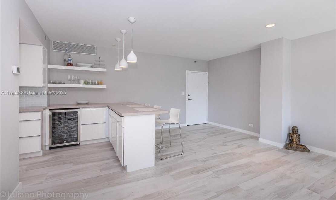 Small Image of 2451 BRICKELL AVE #3E, Miami Number 3