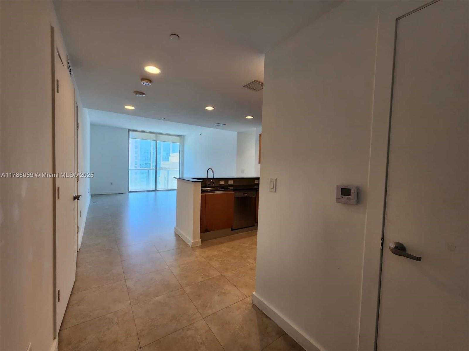 Small Image of 1060 BRICKELL AVE #2007, Miami Number 10