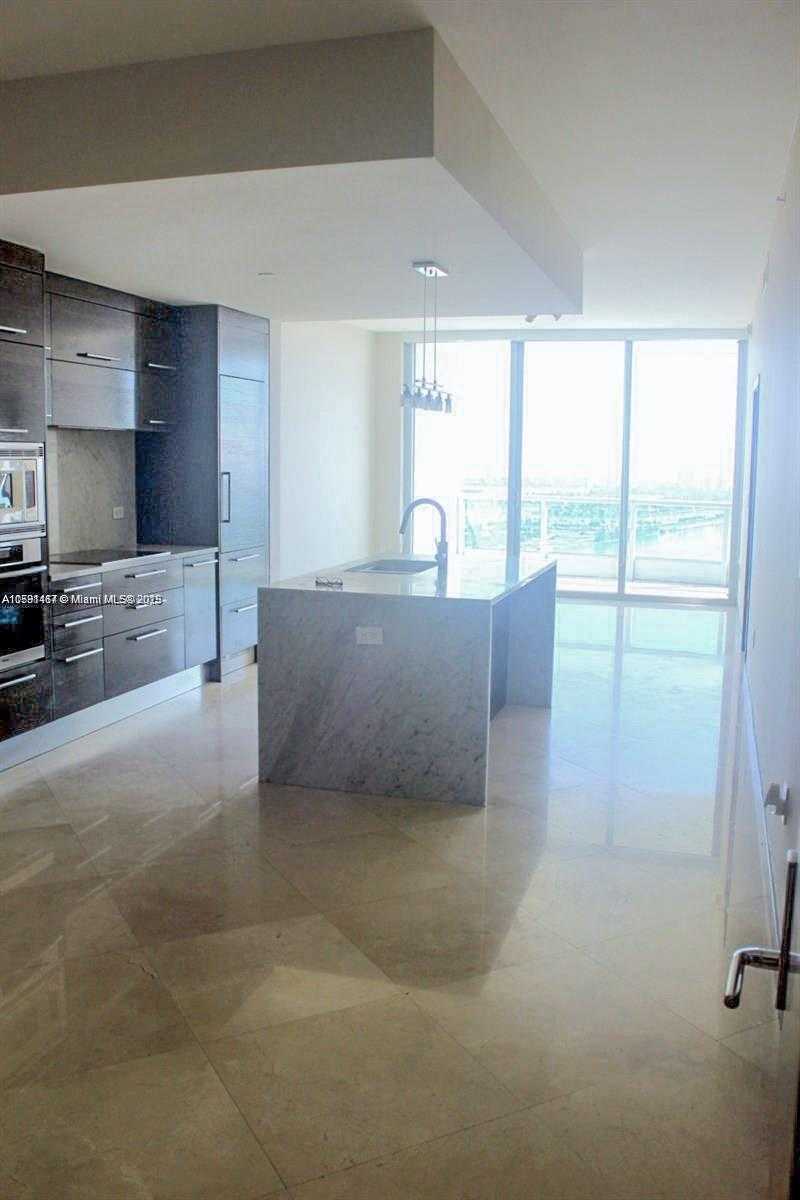 Small Image of 900 BISCAYNE BLVD #3803, Miami Number 6