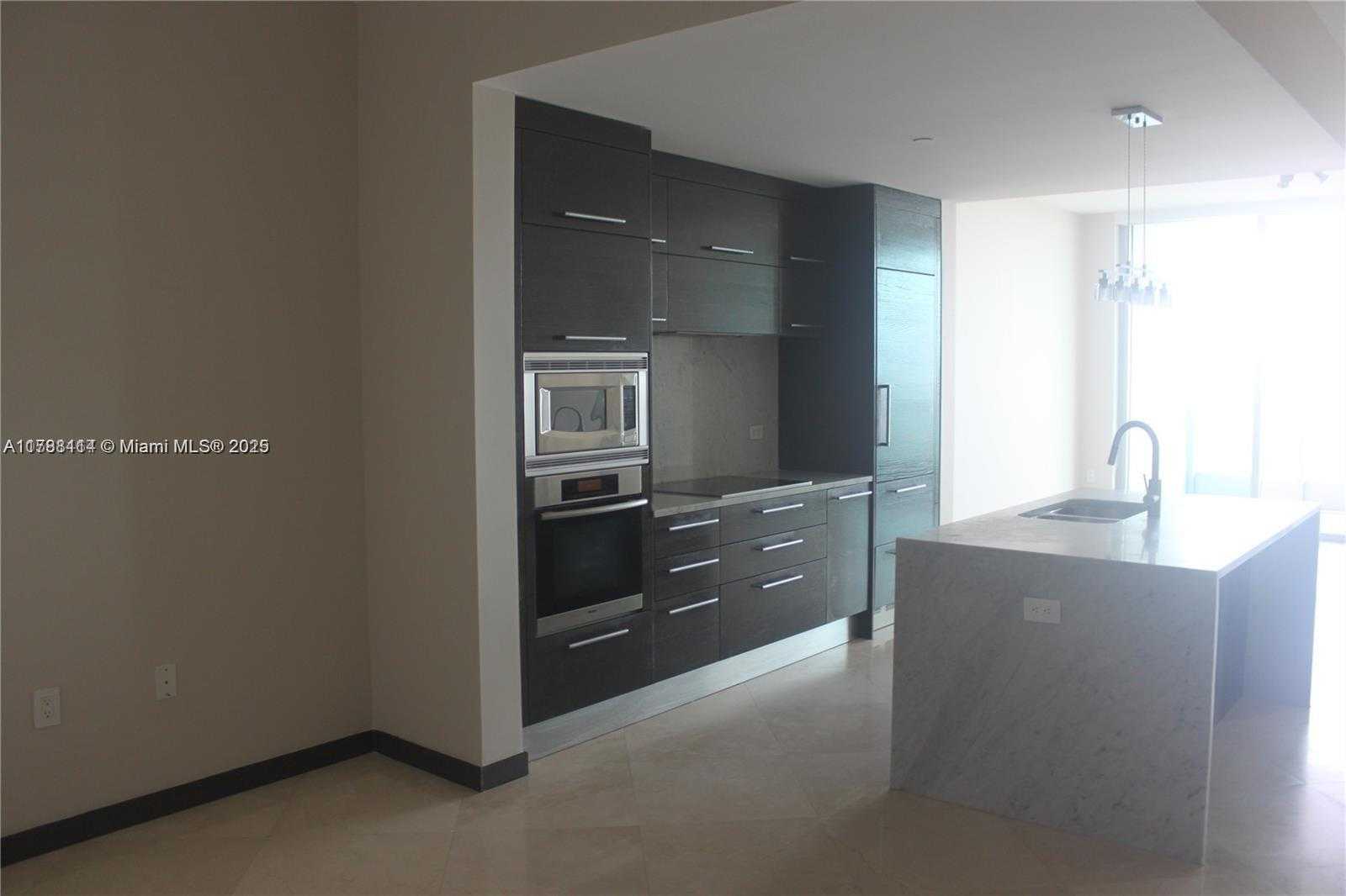 Small Image of 900 BISCAYNE BLVD #3803, Miami Number 7