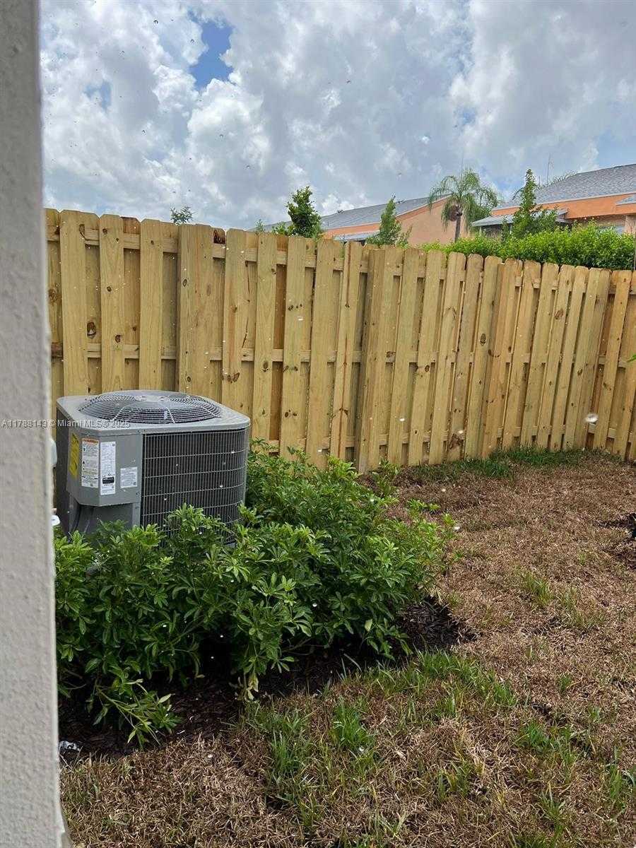 Small Image of 1676 SOUTH EAST 26TH TER, Homestead Number 10