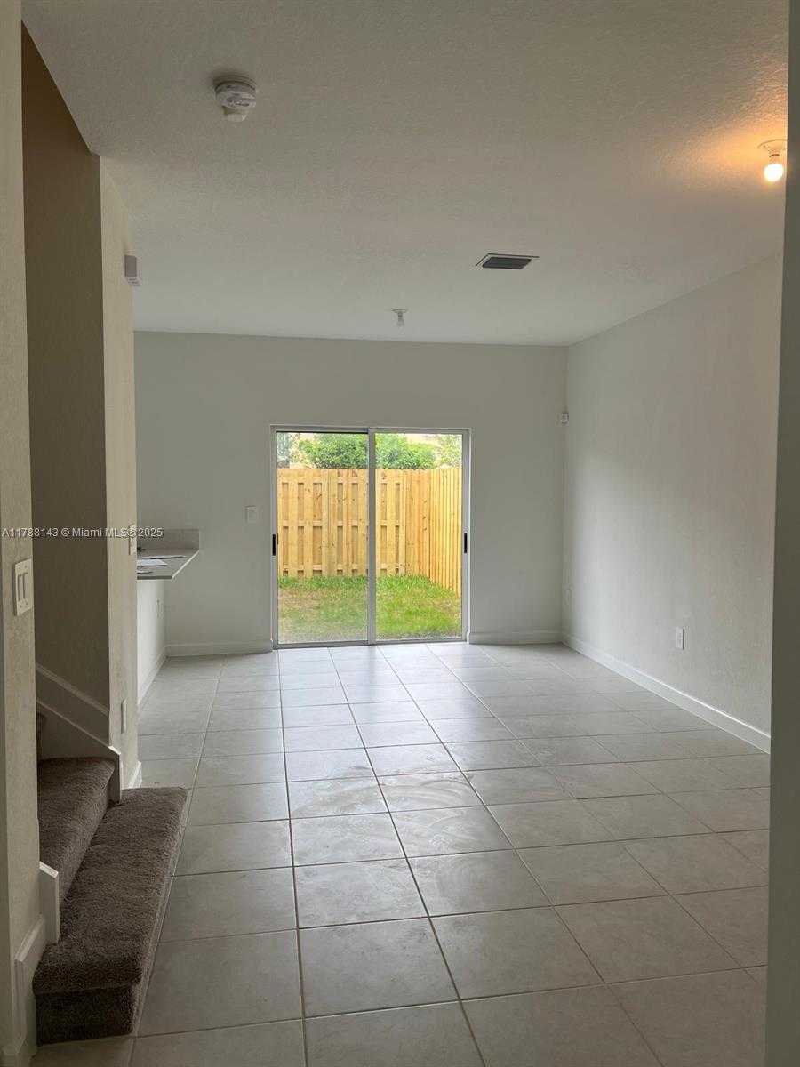 Small Image of 1676 SOUTH EAST 26TH TER, Homestead Number 11