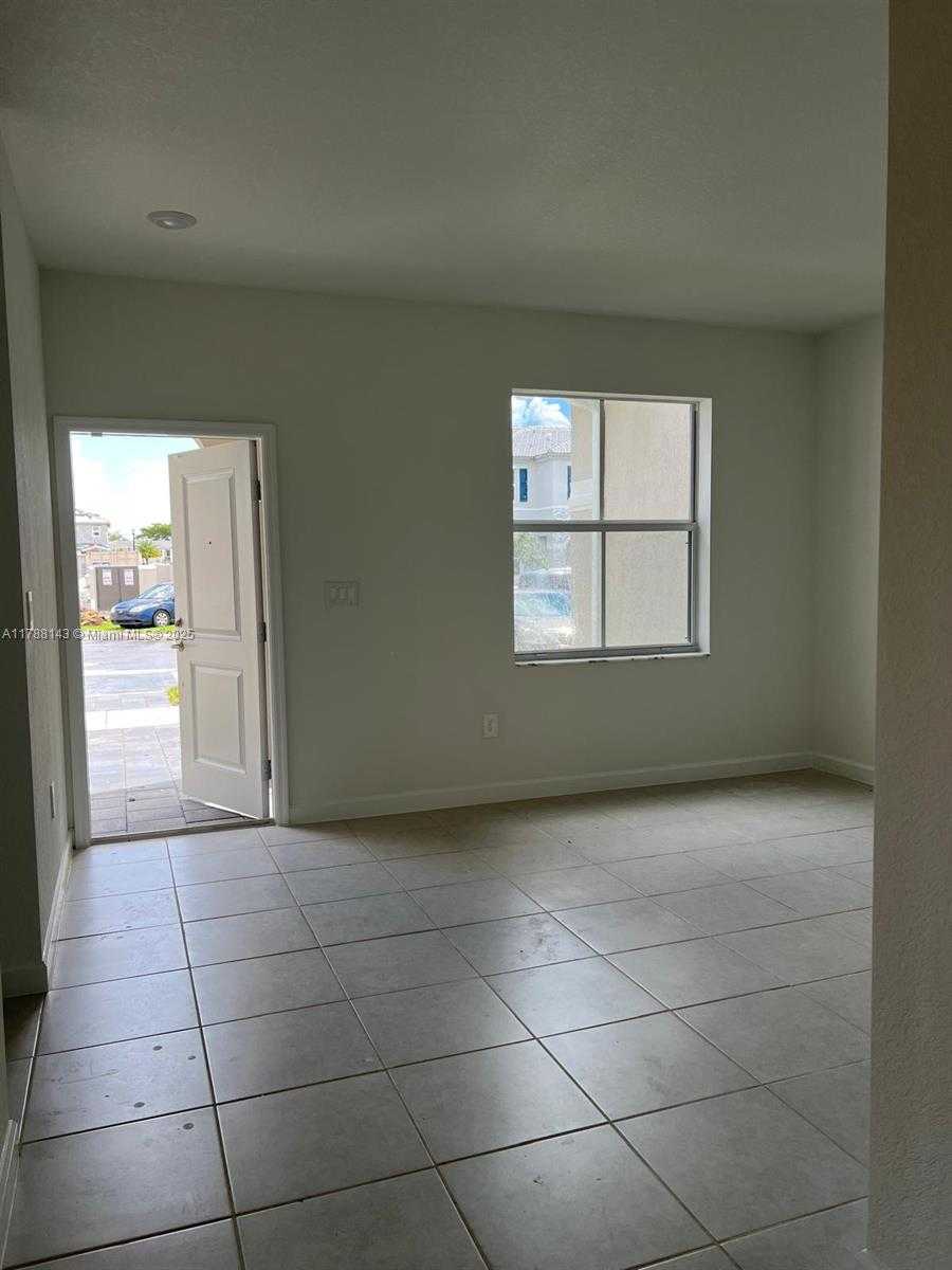 Small Image of 1676 SOUTH EAST 26TH TER, Homestead Number 16