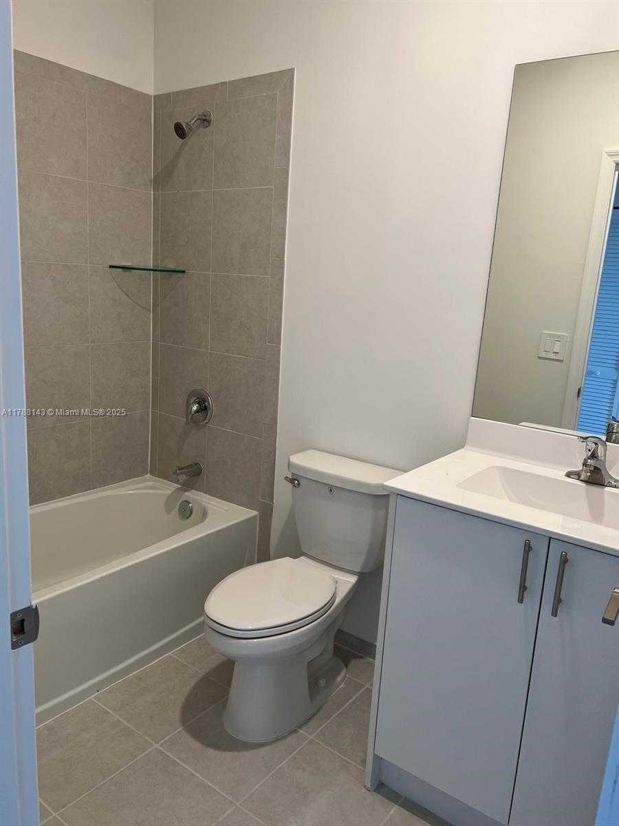 Small Image of 1676 SOUTH EAST 26TH TER, Homestead Number 20