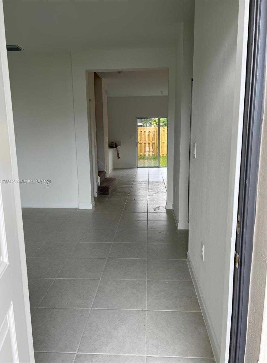 Small Image of 1676 SOUTH EAST 26TH TER, Homestead Number 25