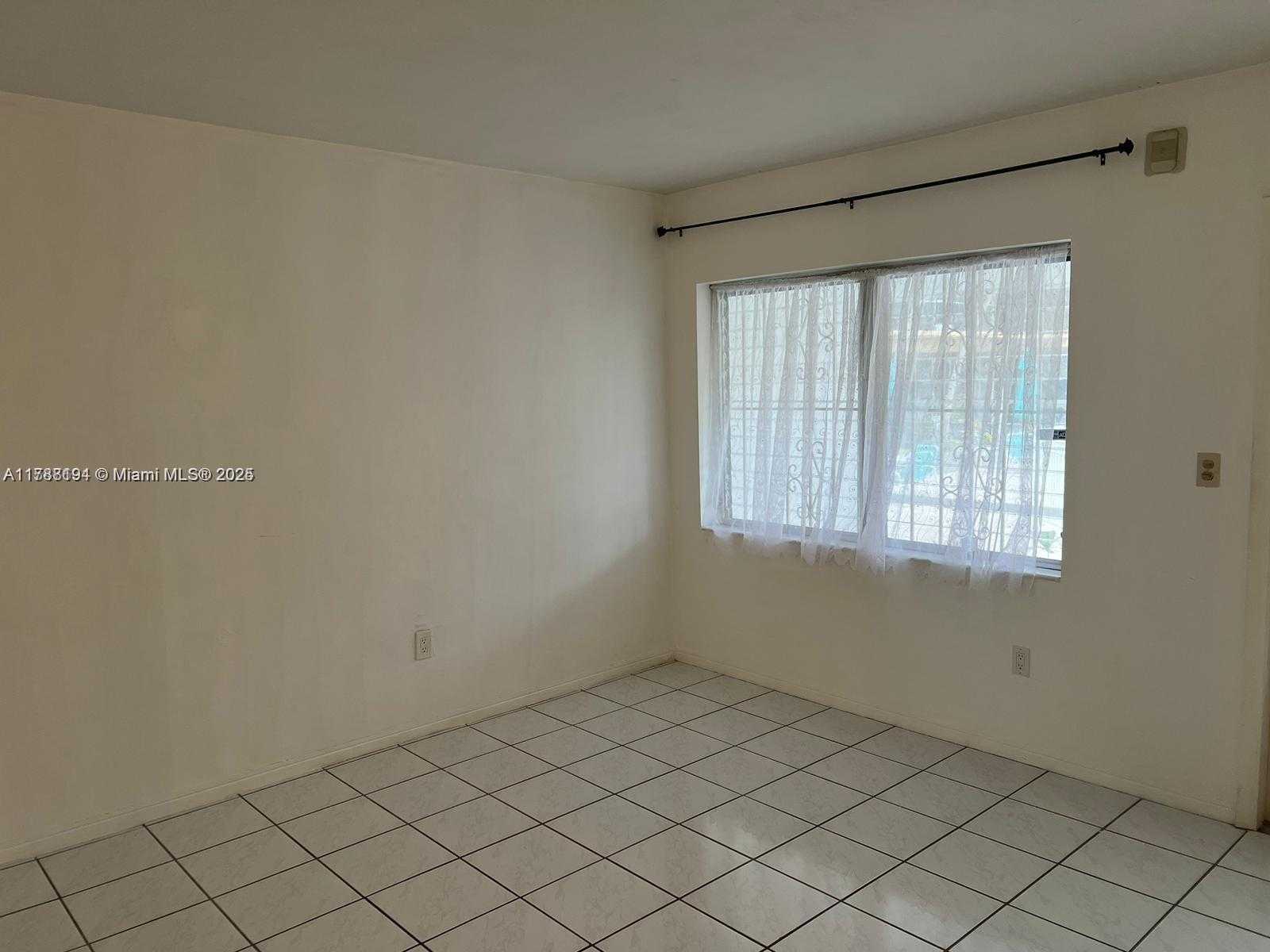Small Image of 1500 NORTH EAST 127TH ST #114, North Miami Number 6