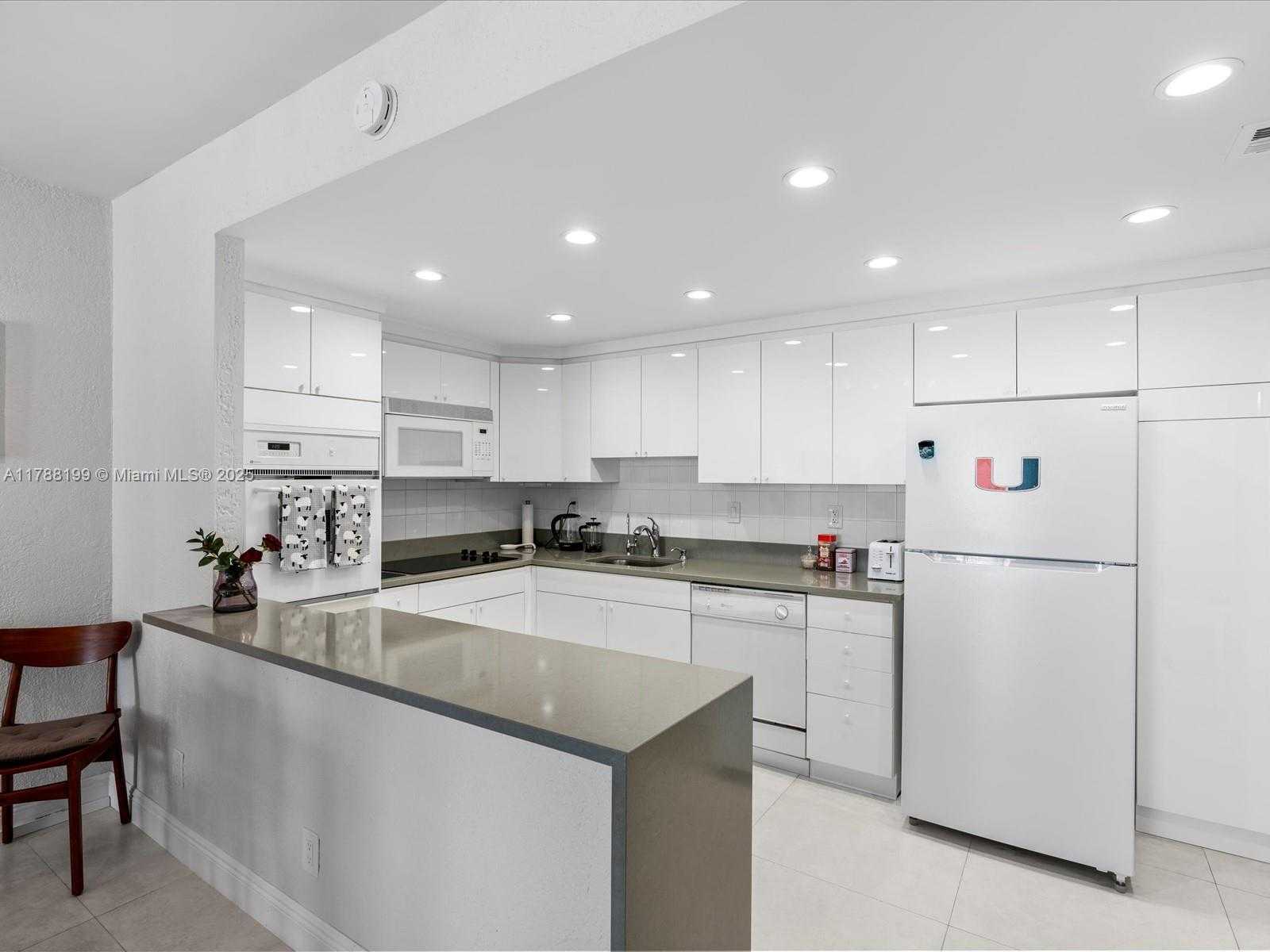 Small Image of 19390 COLLINS AVE #706, Sunny Isles Beach Number 11