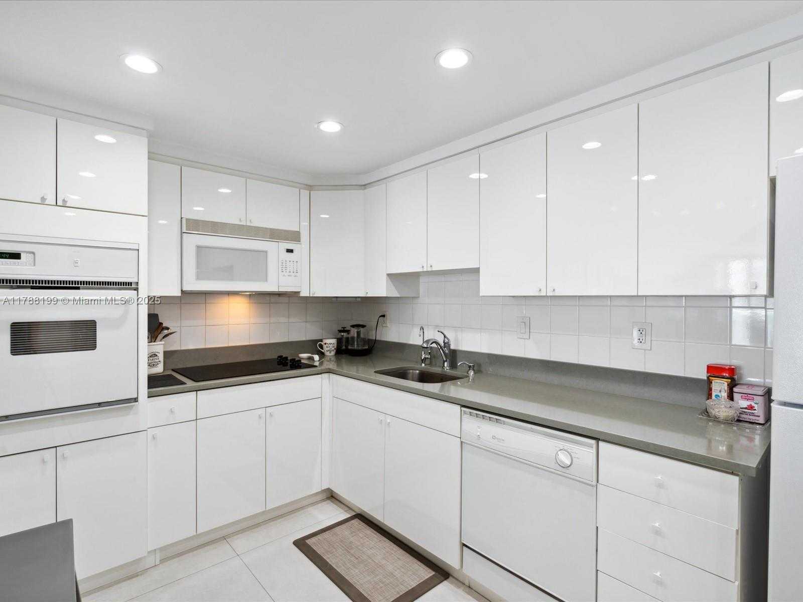 Small Image of 19390 COLLINS AVE #706, Sunny Isles Beach Number 13