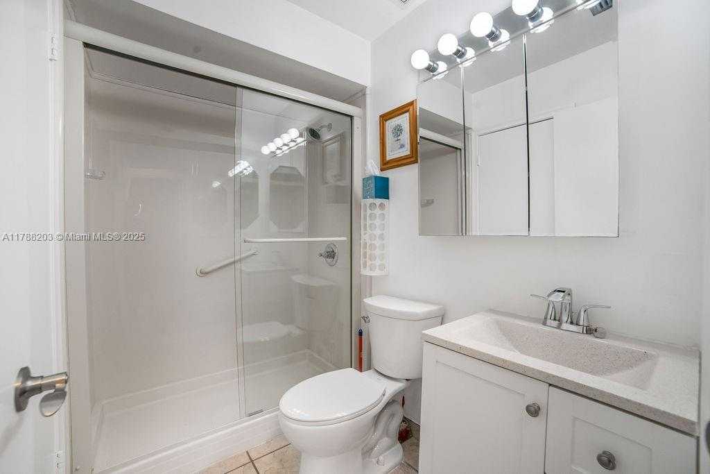 Small Image of 5229 SOUTH WEST 139TH CT, Miami Number 14
