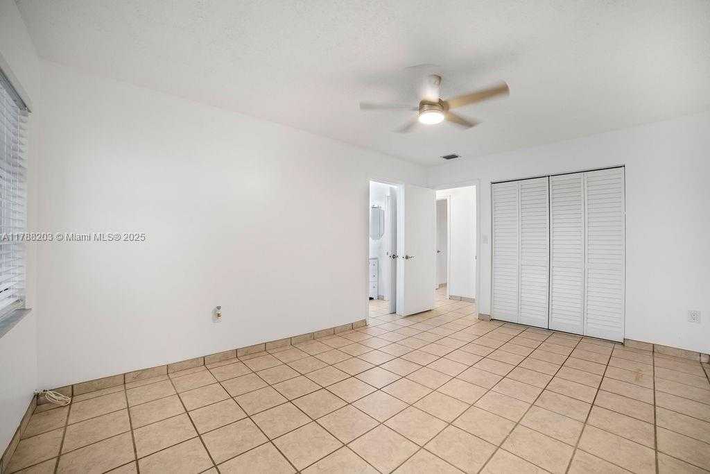 Small Image of 5229 SOUTH WEST 139TH CT, Miami Number 16