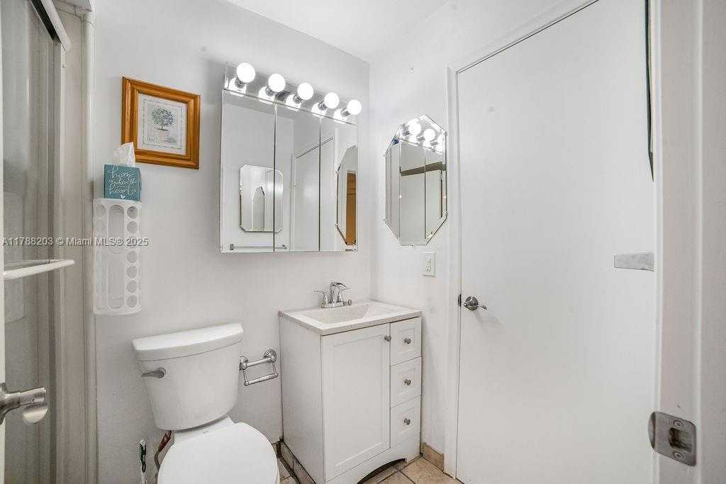 Small Image of 5229 SOUTH WEST 139TH CT, Miami Number 17