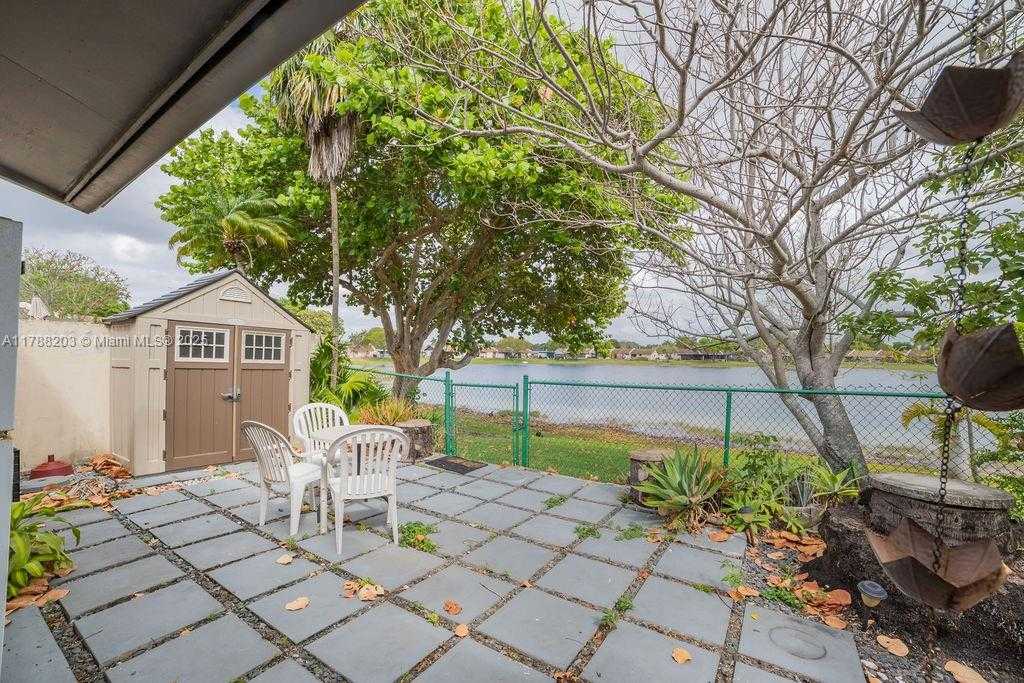 Small Image of 5229 SOUTH WEST 139TH CT, Miami Number 18