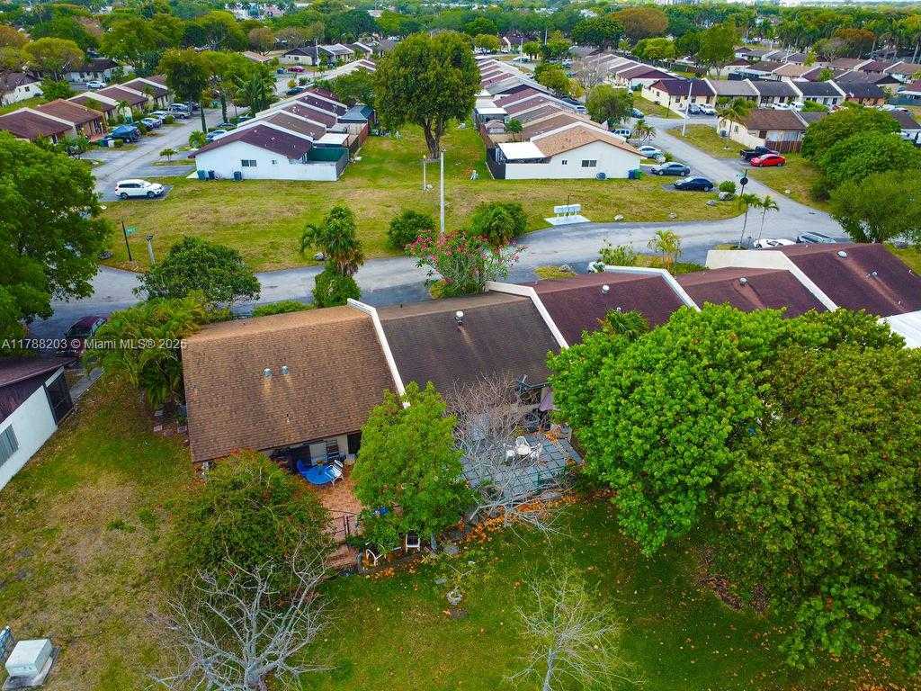 Small Image of 5229 SOUTH WEST 139TH CT, Miami Number 24