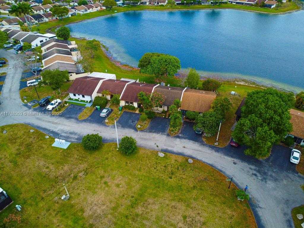 Small Image of 5229 SOUTH WEST 139TH CT, Miami Number 27