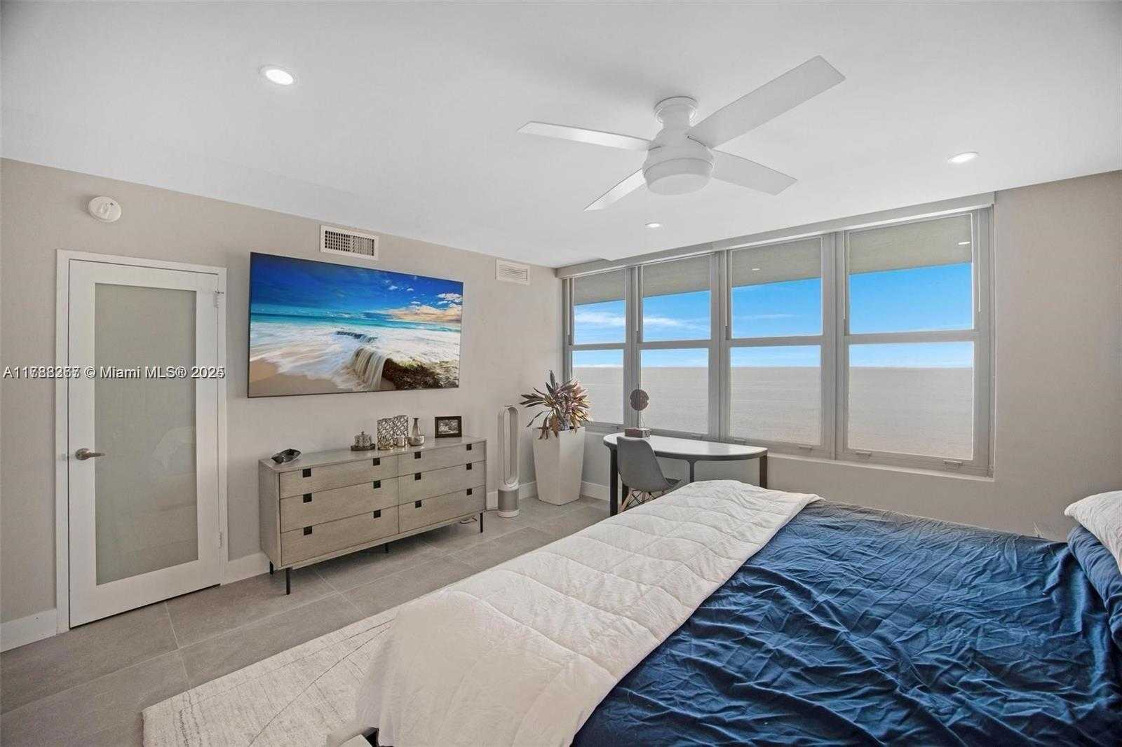 Small Image of 2899 COLLINS AVE #PHA, Miami Beach Number 19