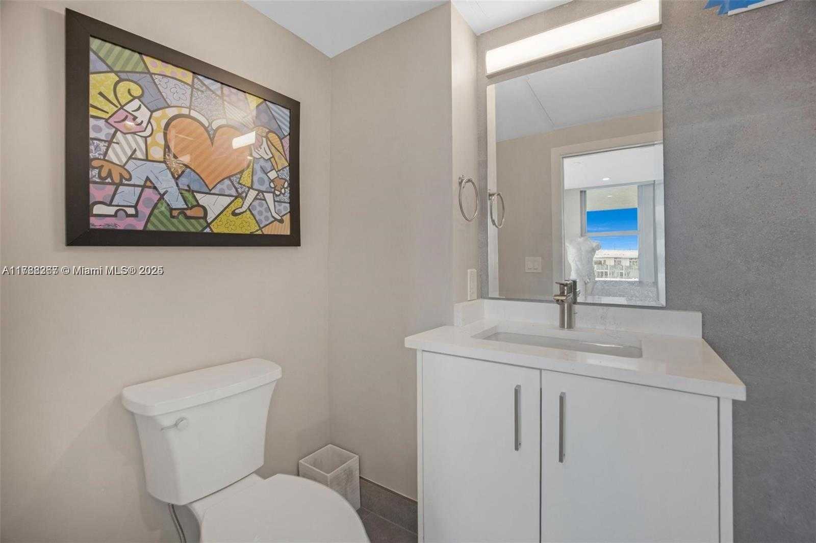 Small Image of 2899 COLLINS AVE #PHA, Miami Beach Number 27