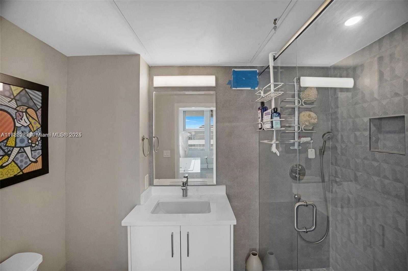 Small Image of 2899 COLLINS AVE #PHA, Miami Beach Number 28