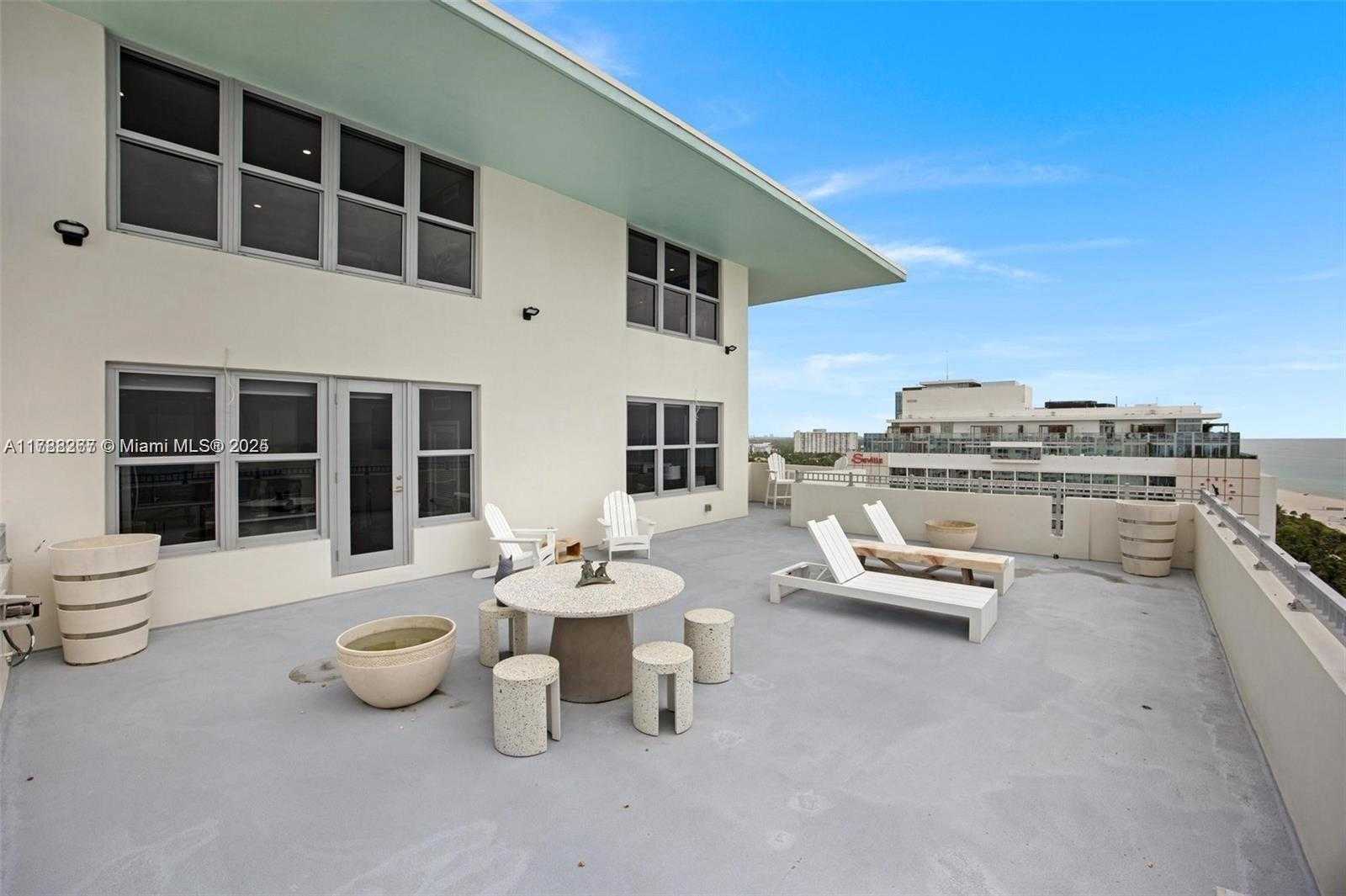 Small Image of 2899 COLLINS AVE #PHA, Miami Beach Number 47