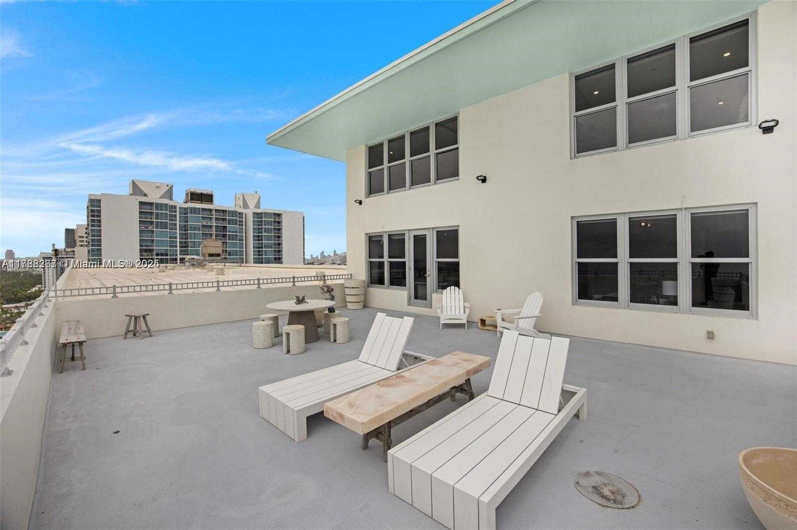 Small Image of 2899 COLLINS AVE #PHA, Miami Beach Number 50