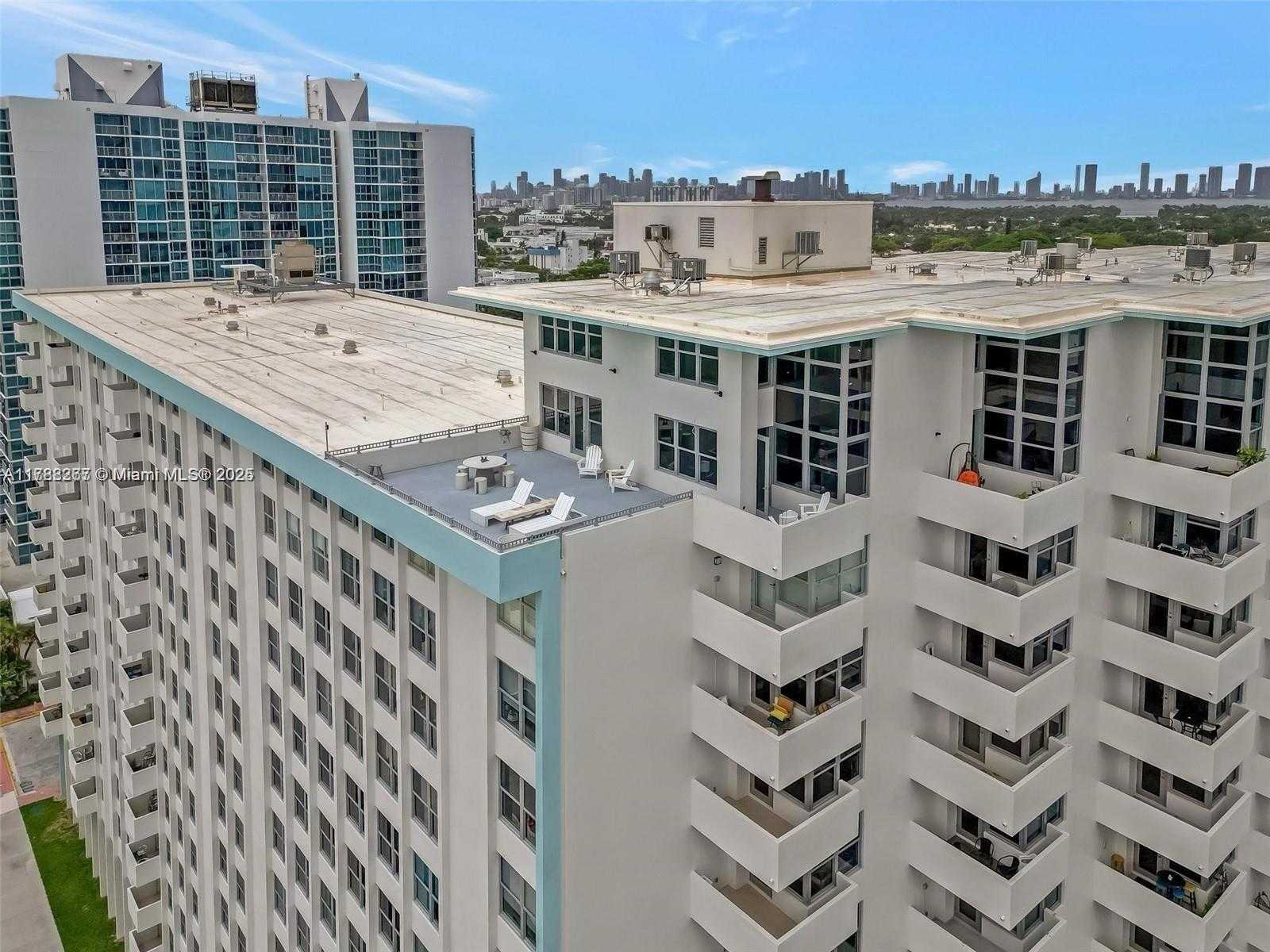 Small Image of 2899 COLLINS AVE #PHA, Miami Beach Number 6