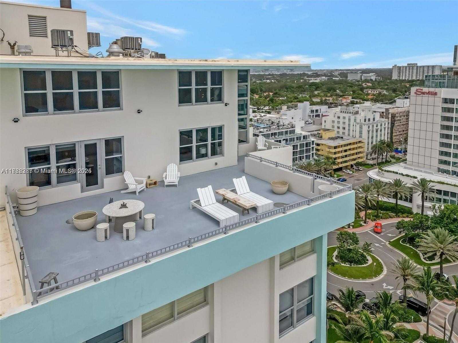 Small Image of 2899 COLLINS AVE #PHA, Miami Beach Number 7