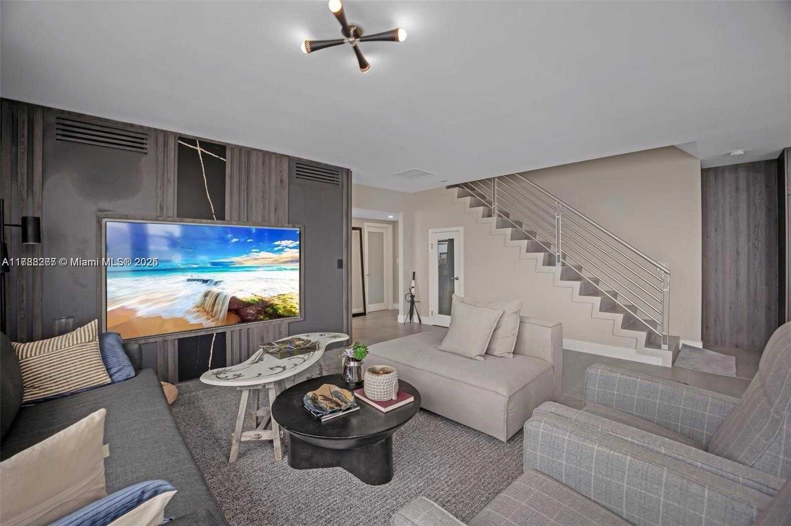 Small Image of 2899 COLLINS AVE #PHA, Miami Beach Number 8