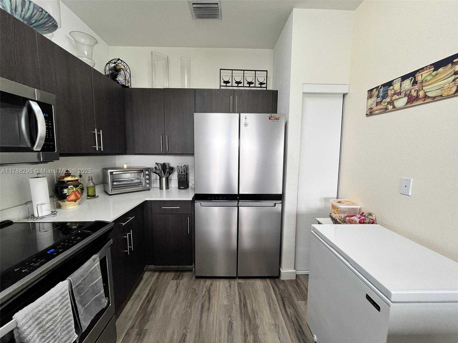 Small Image of 15500 SOUTH WEST 136TH ST #104, Miami Number 10