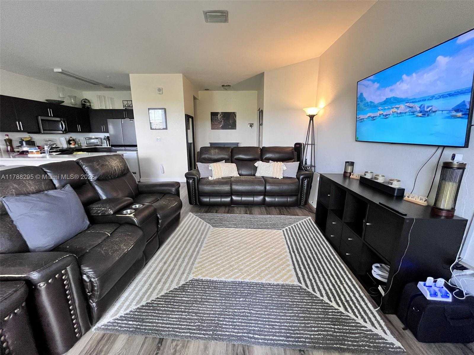 Small Image of 15500 SOUTH WEST 136TH ST #104, Miami Number 13