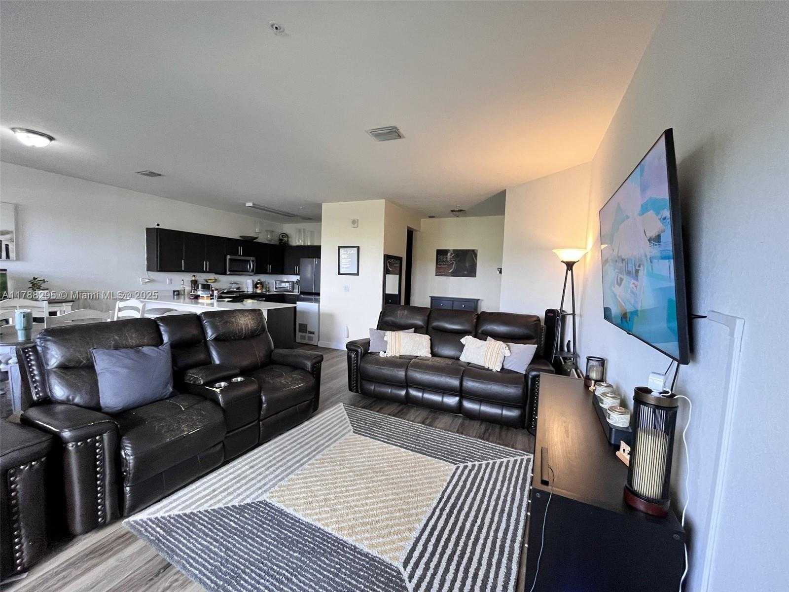 Small Image of 15500 SOUTH WEST 136TH ST #104, Miami Number 14