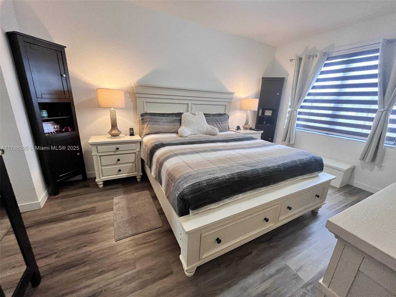 Small Image of 15500 SOUTH WEST 136TH ST #104, Miami Number 27