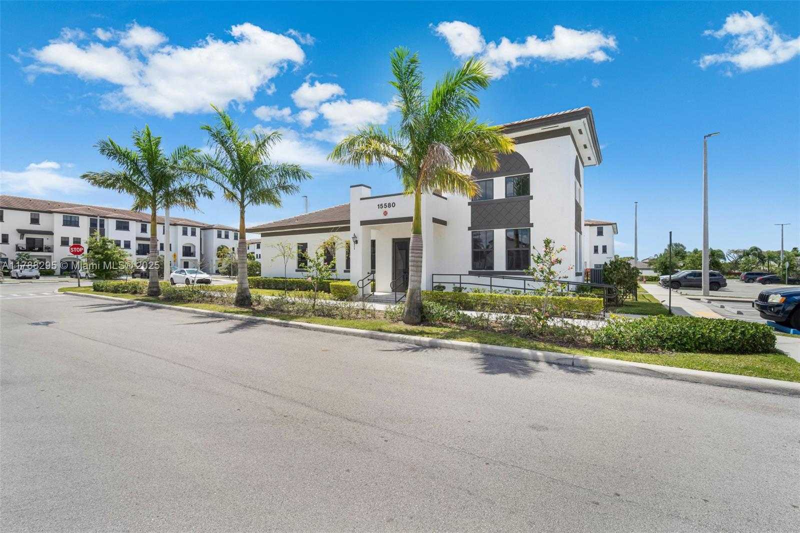 Small Image of 15500 SOUTH WEST 136TH ST #104, Miami Number 34