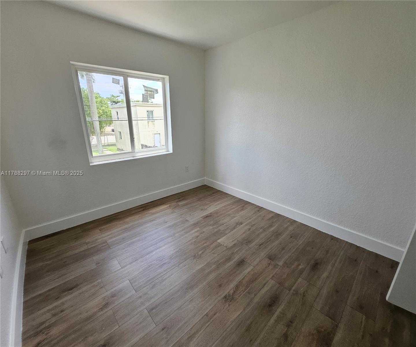 Small Image of 450 NORTH WEST 84TH ST #450, Miami Number 11