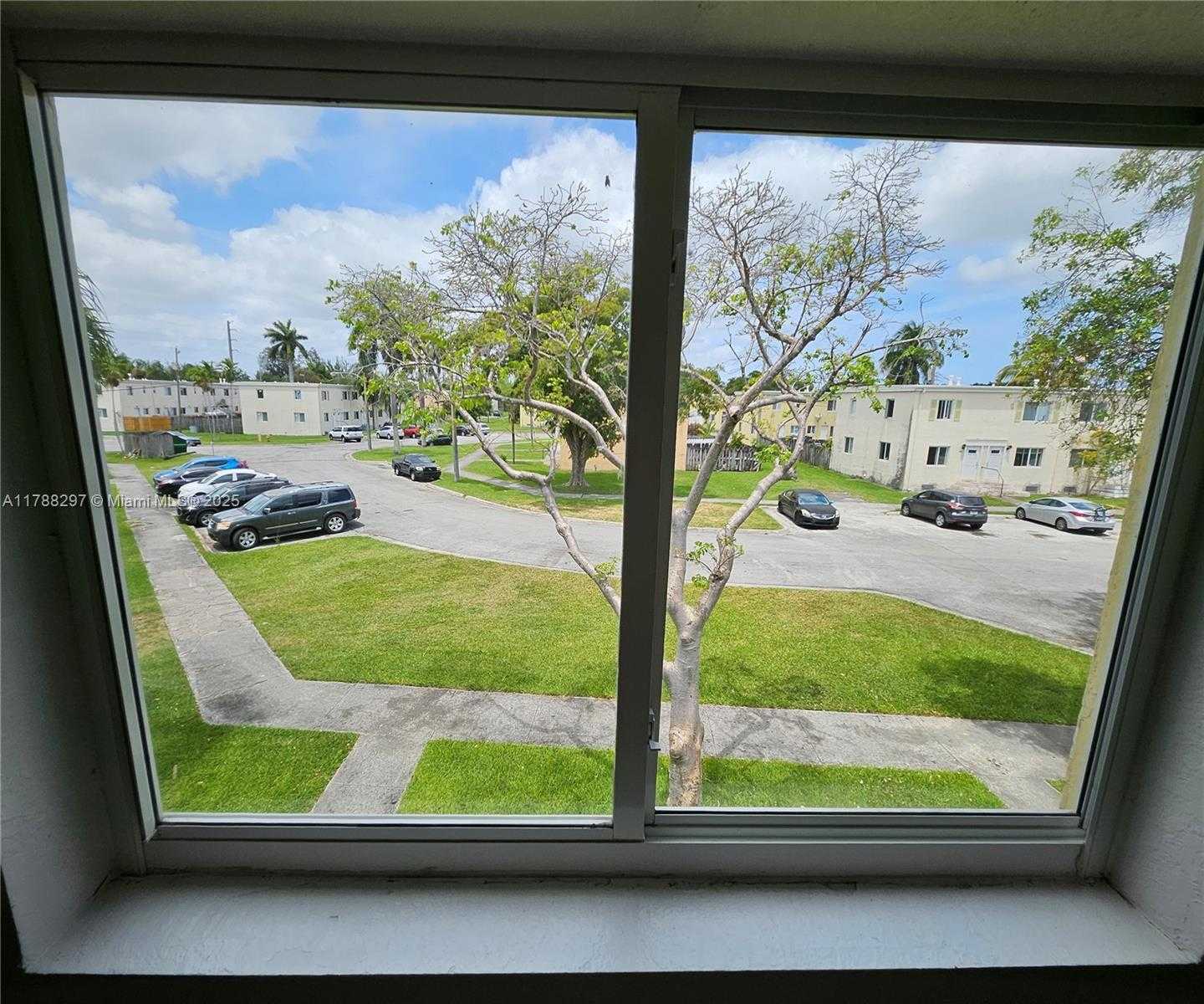Small Image of 450 NORTH WEST 84TH ST #450, Miami Number 28