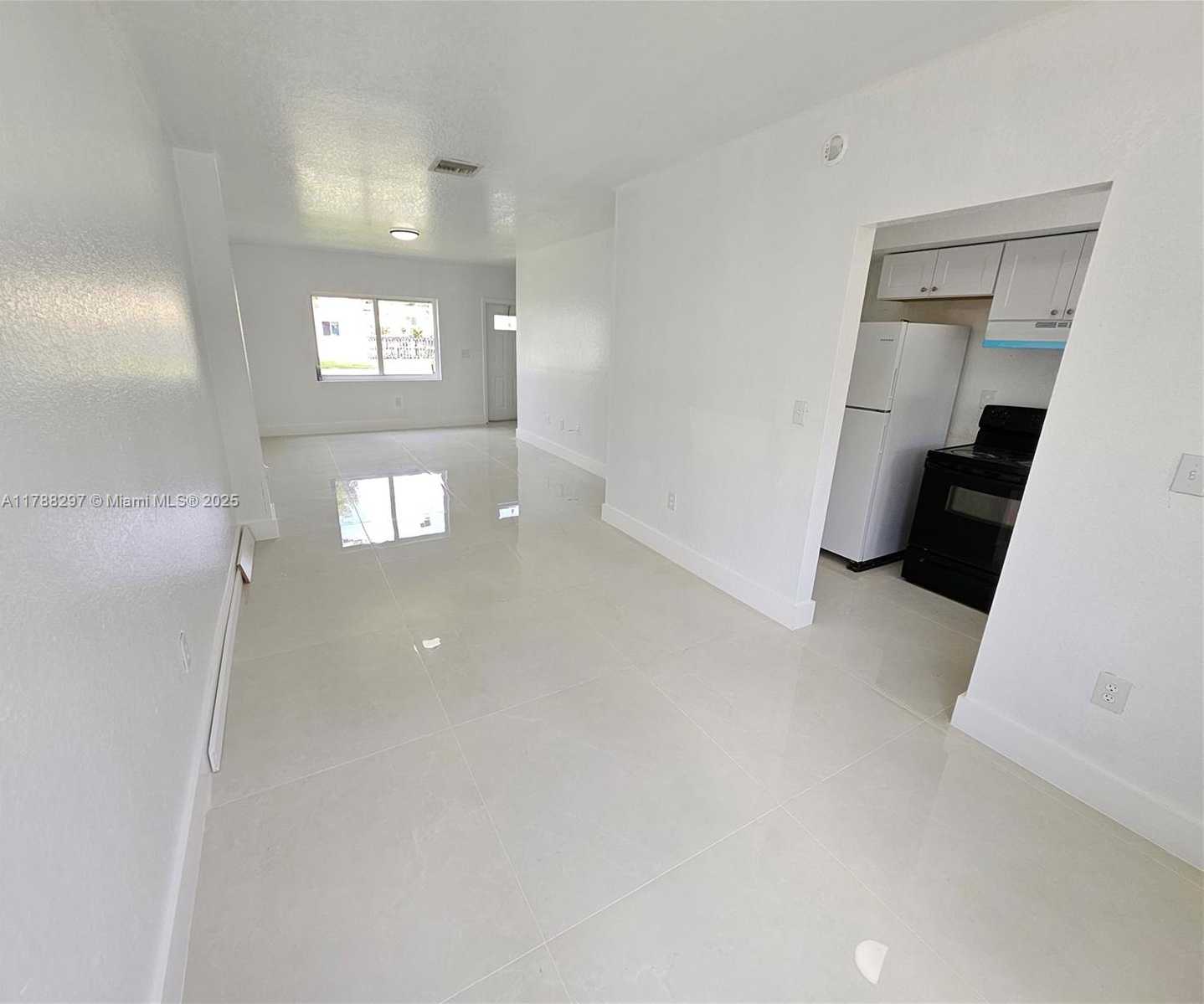 Small Image of 450 NORTH WEST 84TH ST #450, Miami Number 3