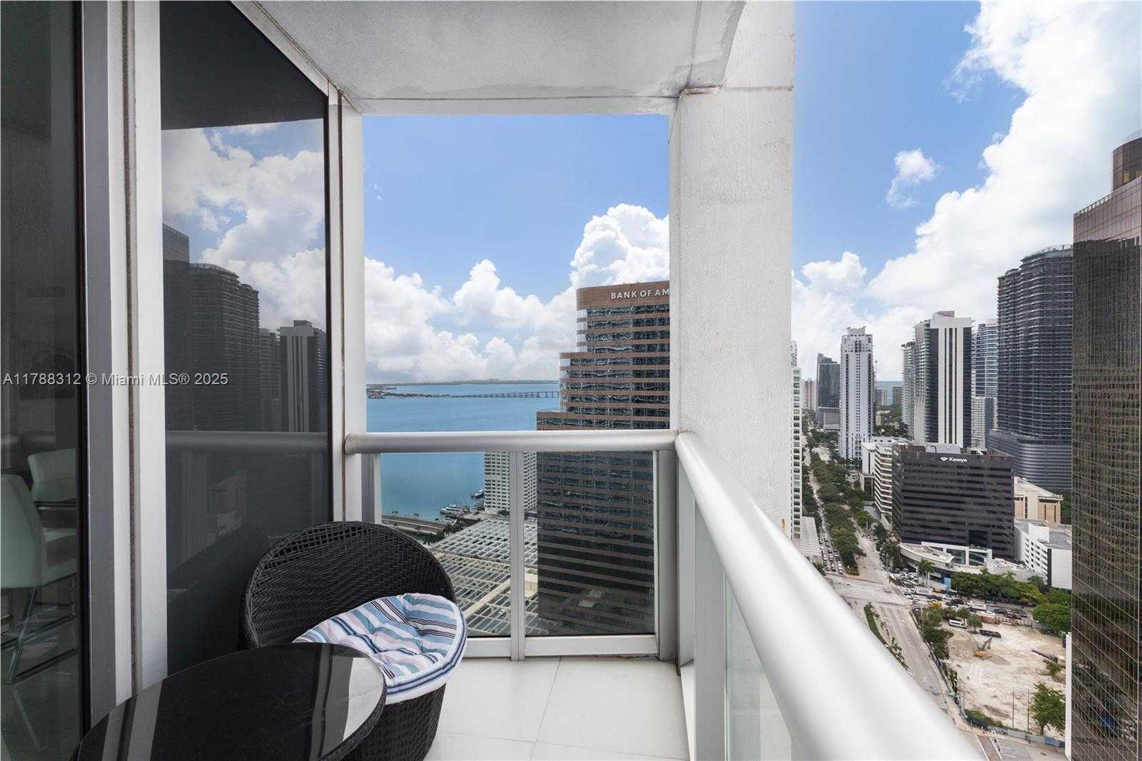 Small Image of 485 BRICKELL AVE #3508, Miami Number 13