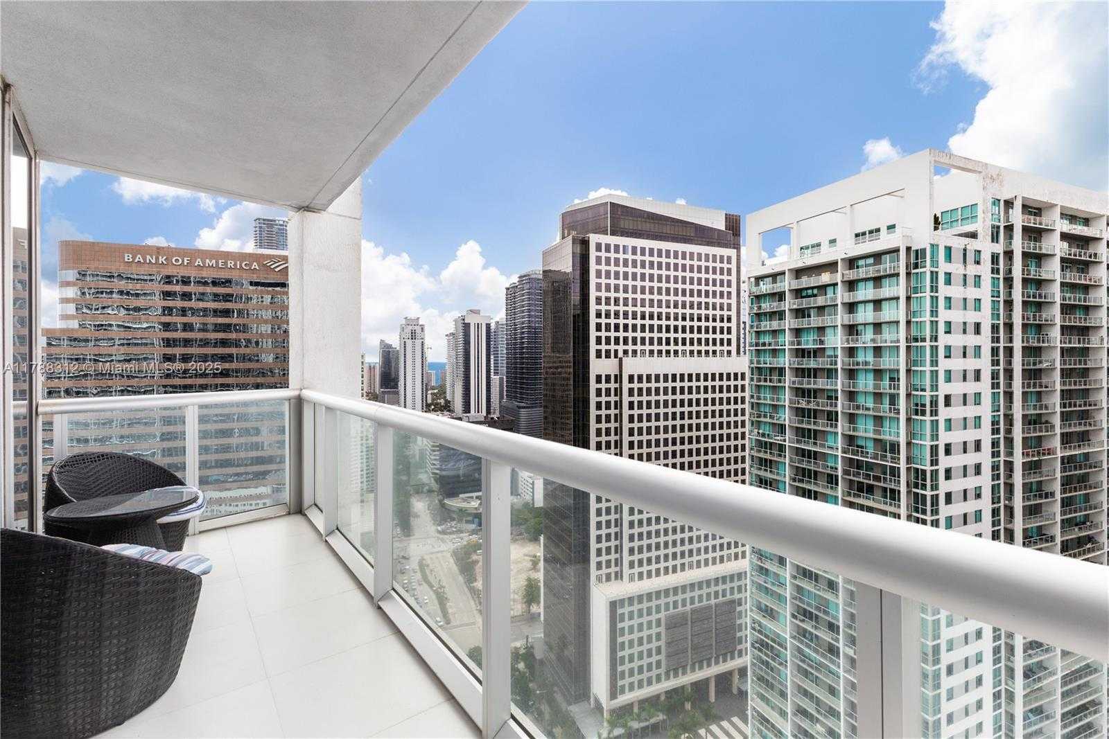 Small Image of 485 BRICKELL AVE #3508, Miami Number 14