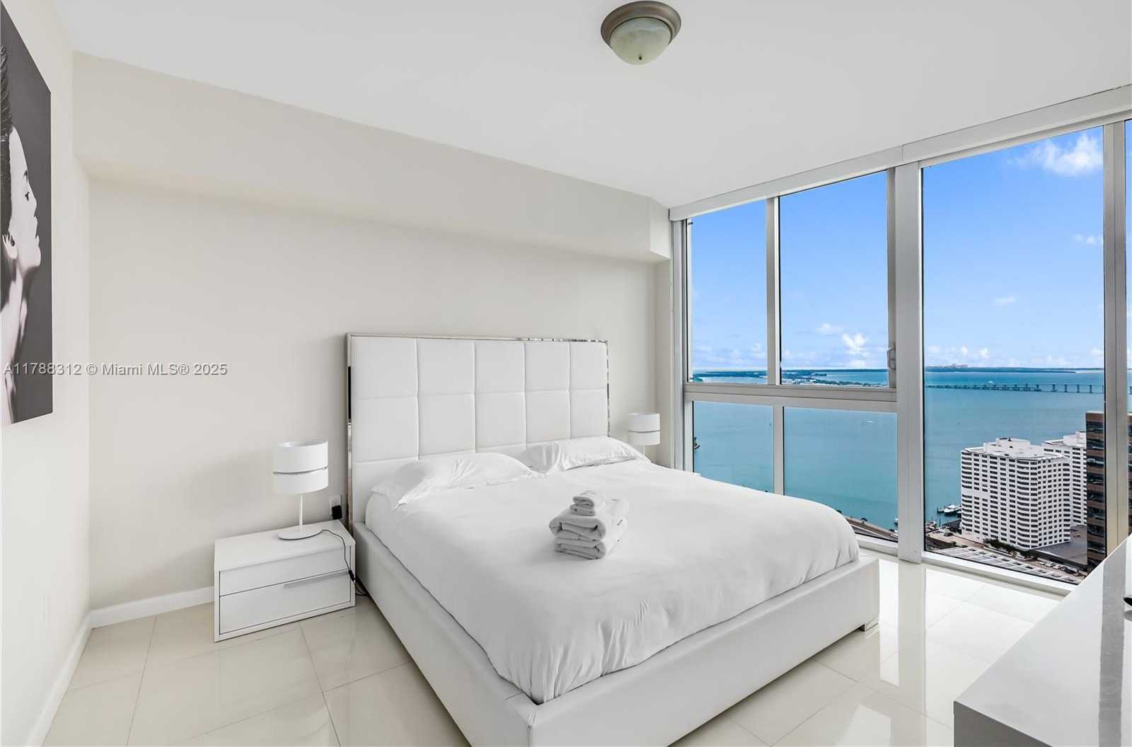 Small Image of 485 BRICKELL AVE #3508, Miami Number 16