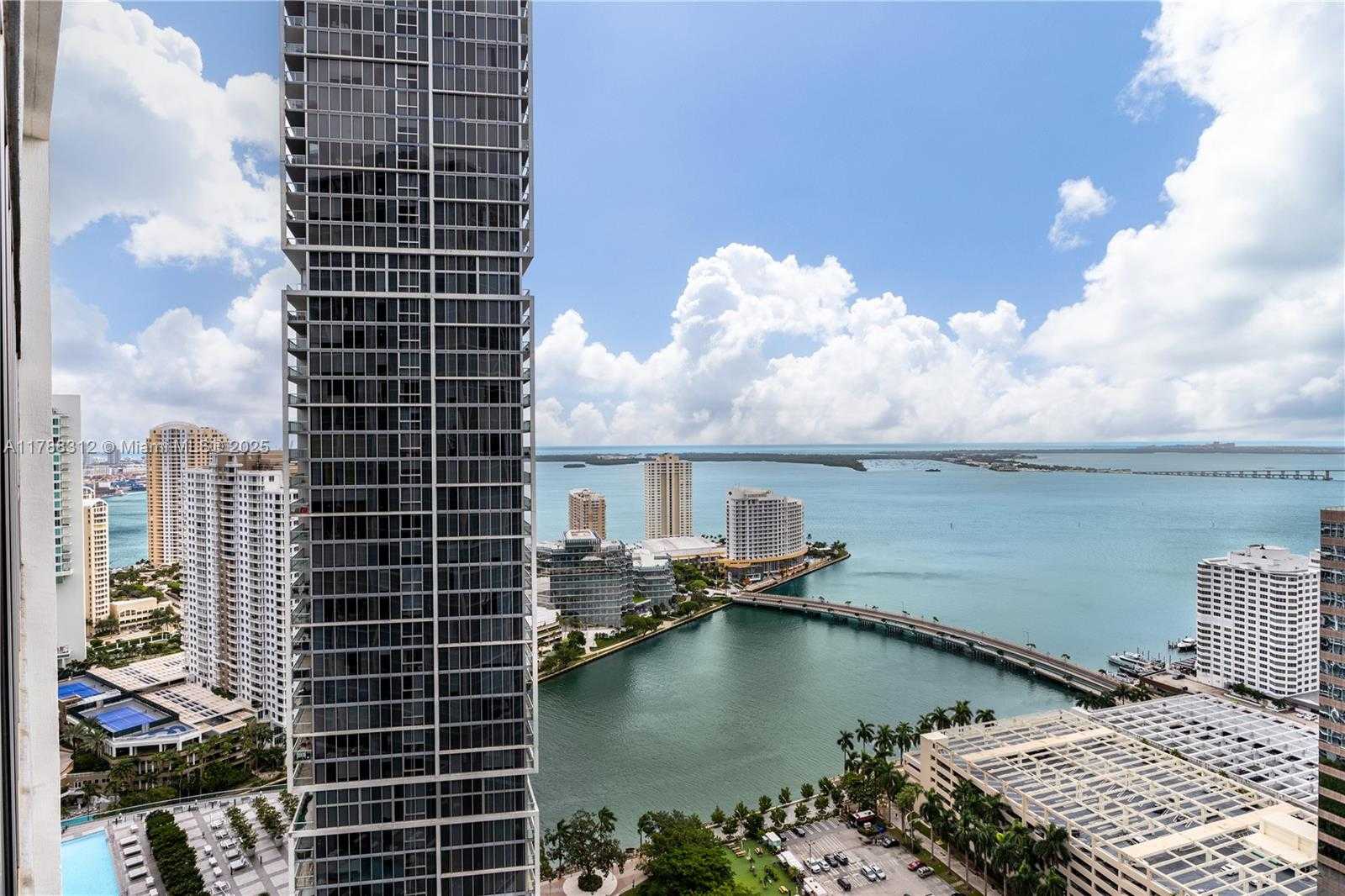 Small Image of 485 BRICKELL AVE #3508, Miami Number 2