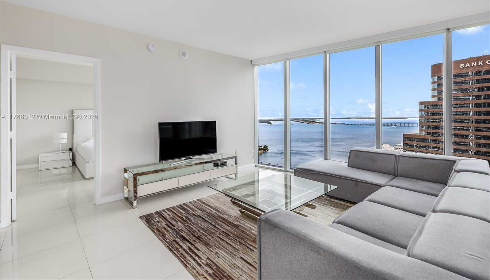Small Image of 485 BRICKELL AVE #3508, Miami Number 4