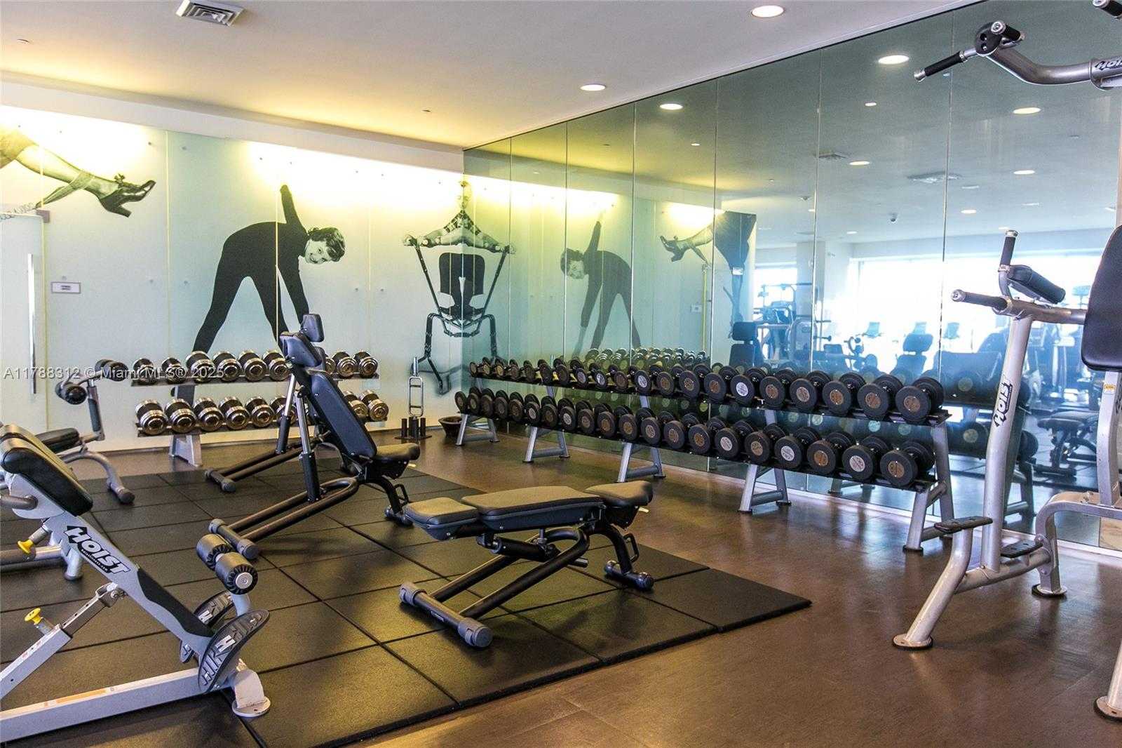Small Image of 485 BRICKELL AVE #3508, Miami Number 43