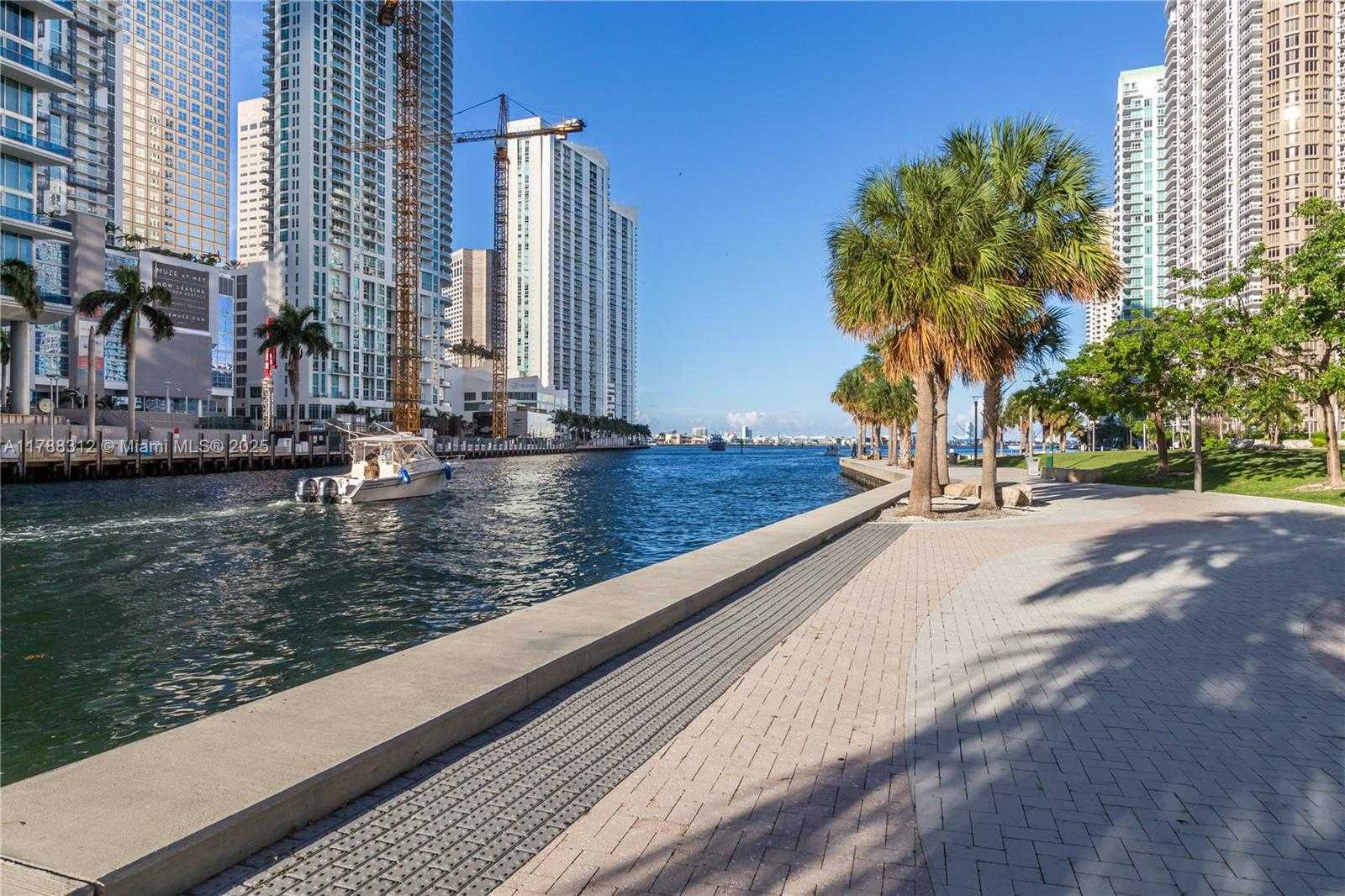 Small Image of 485 BRICKELL AVE #3508, Miami Number 59