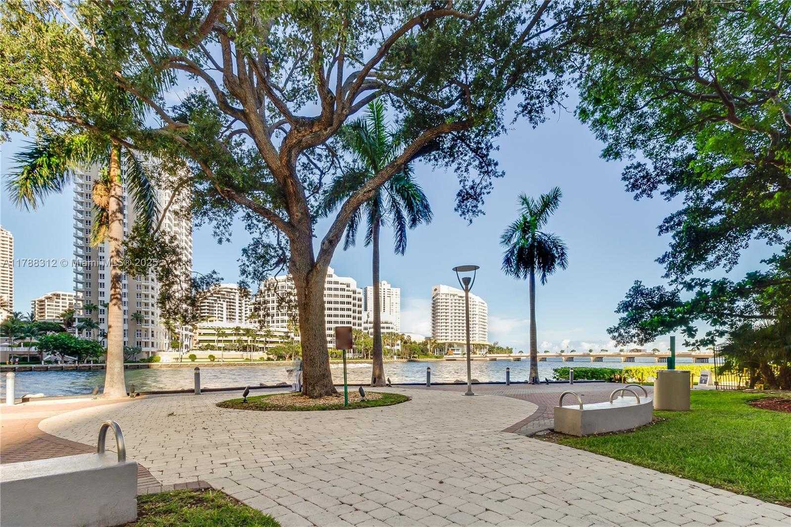 Small Image of 485 BRICKELL AVE #3508, Miami Number 61