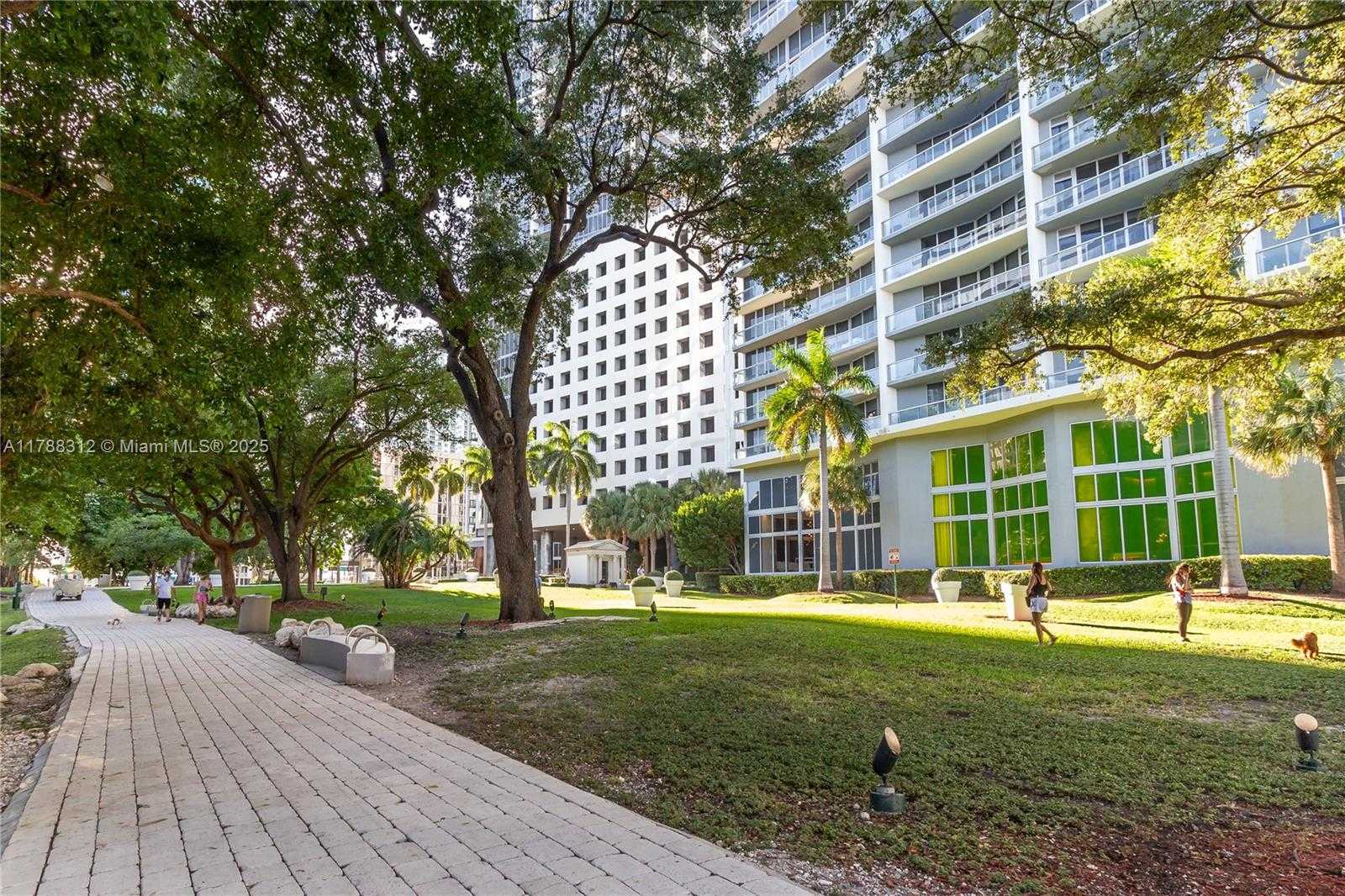 Small Image of 485 BRICKELL AVE #3508, Miami Number 63