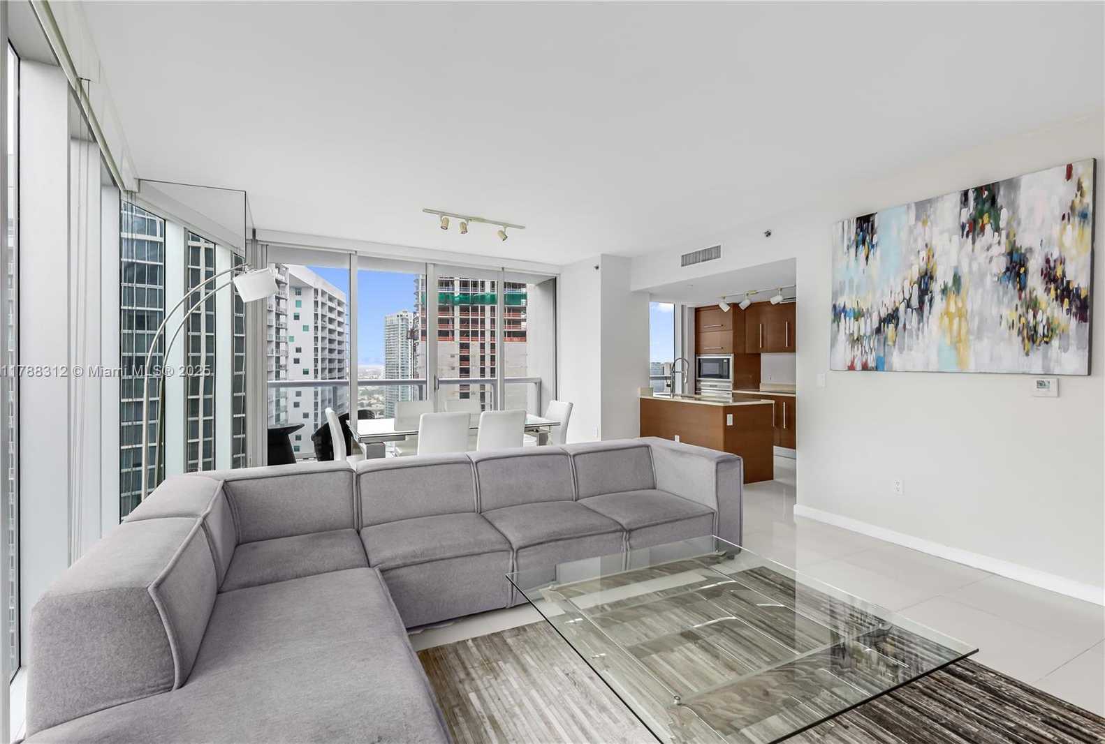 Small Image of 485 BRICKELL AVE #3508, Miami Number 7