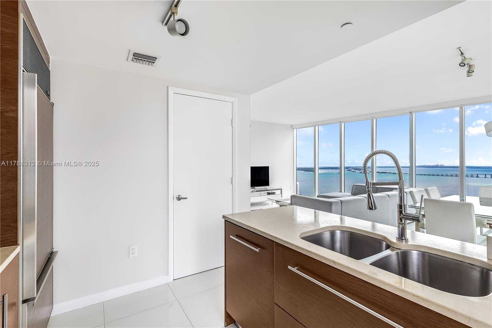 Small Image of 485 BRICKELL AVE #3508, Miami Number 9