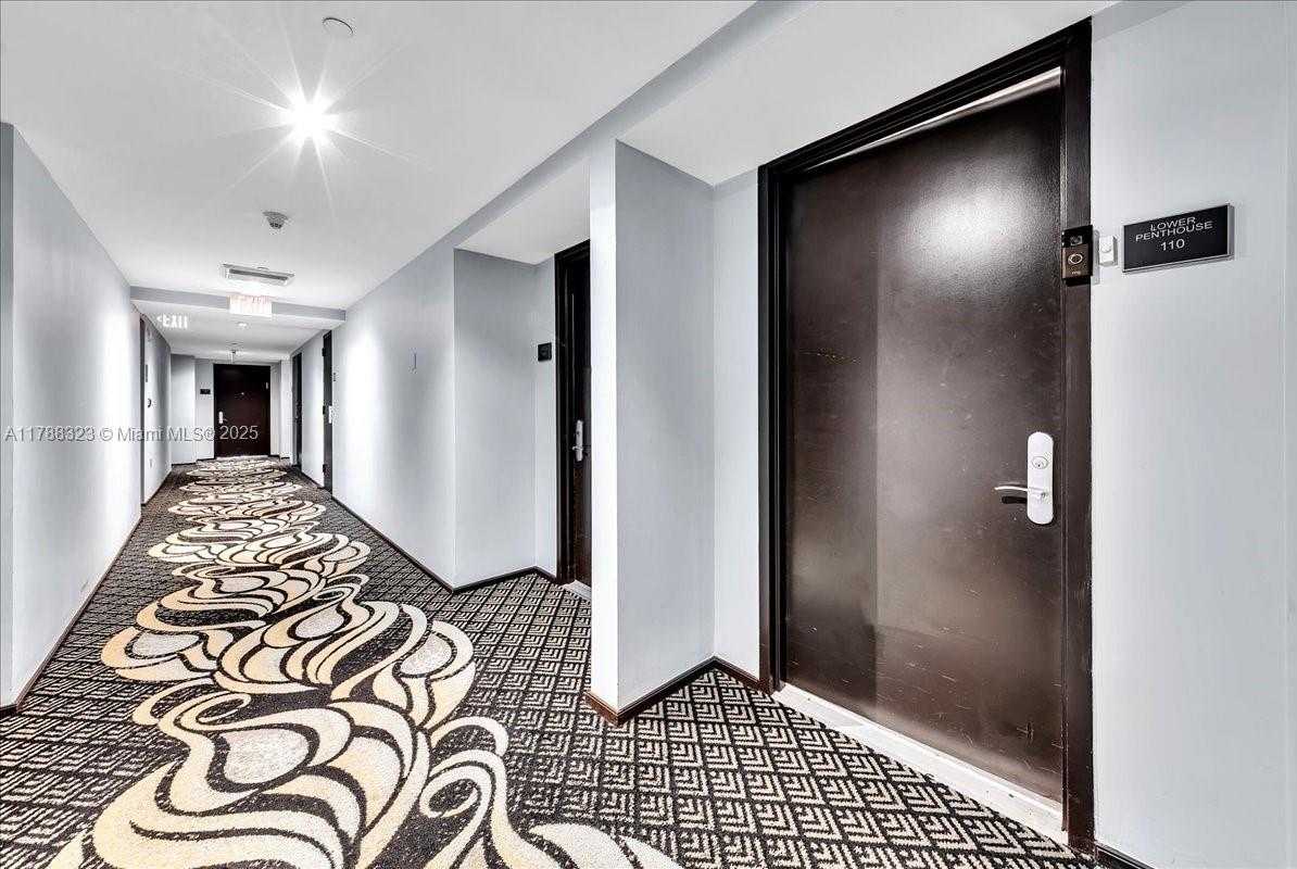 Small Image of 1830 SOUTH OCEAN DR #LPH4910, Hallandale Beach Number 27