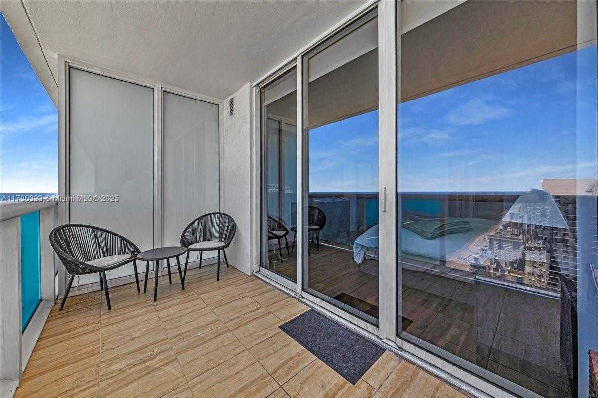 Small Image of 1830 SOUTH OCEAN DR #LPH4910, Hallandale Beach Number 31